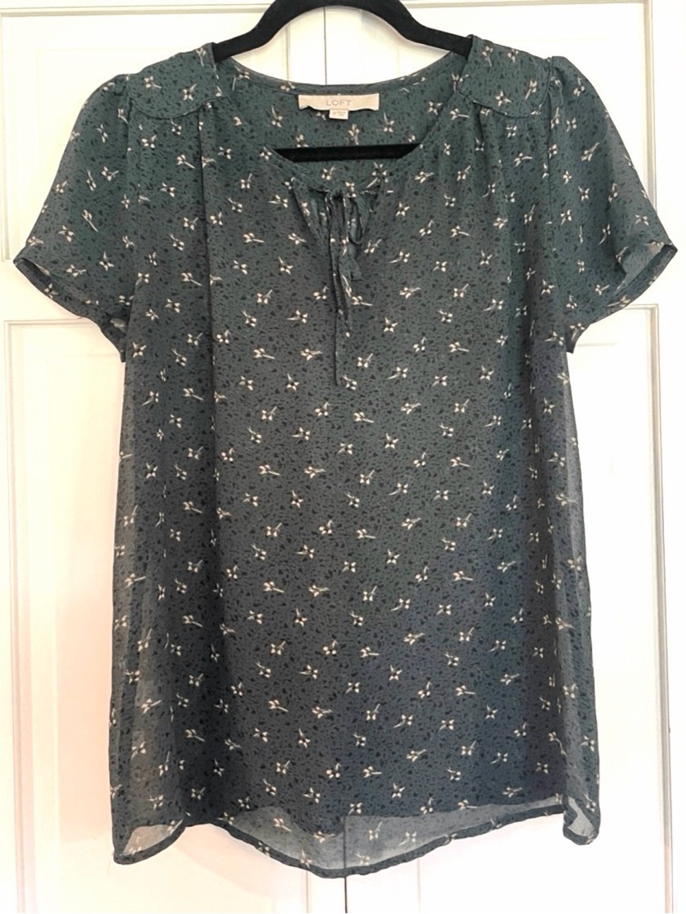 LOFT Green Floral Chiffon Short Sleeve Sheer Blouse Size XS